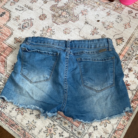 “Sexy Couture” Jean Shorts With Pearls On Sides - Picture 4 of 6